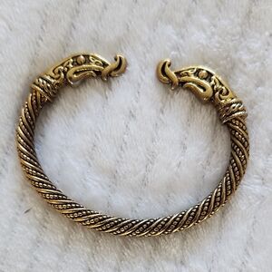 Vintage Gold Twisted Bracelet
